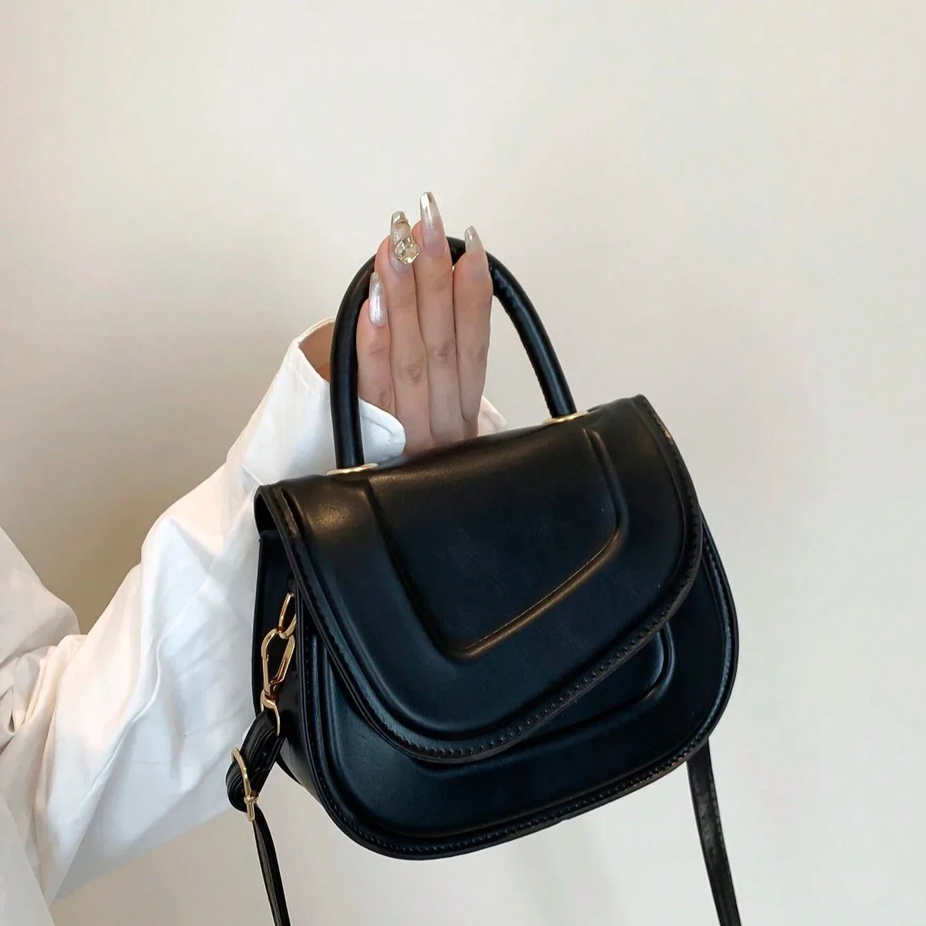 Eliza - Minimalist Luxury Saddle Bag